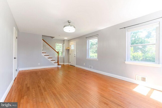 Building Photo - 2600 Arvin St