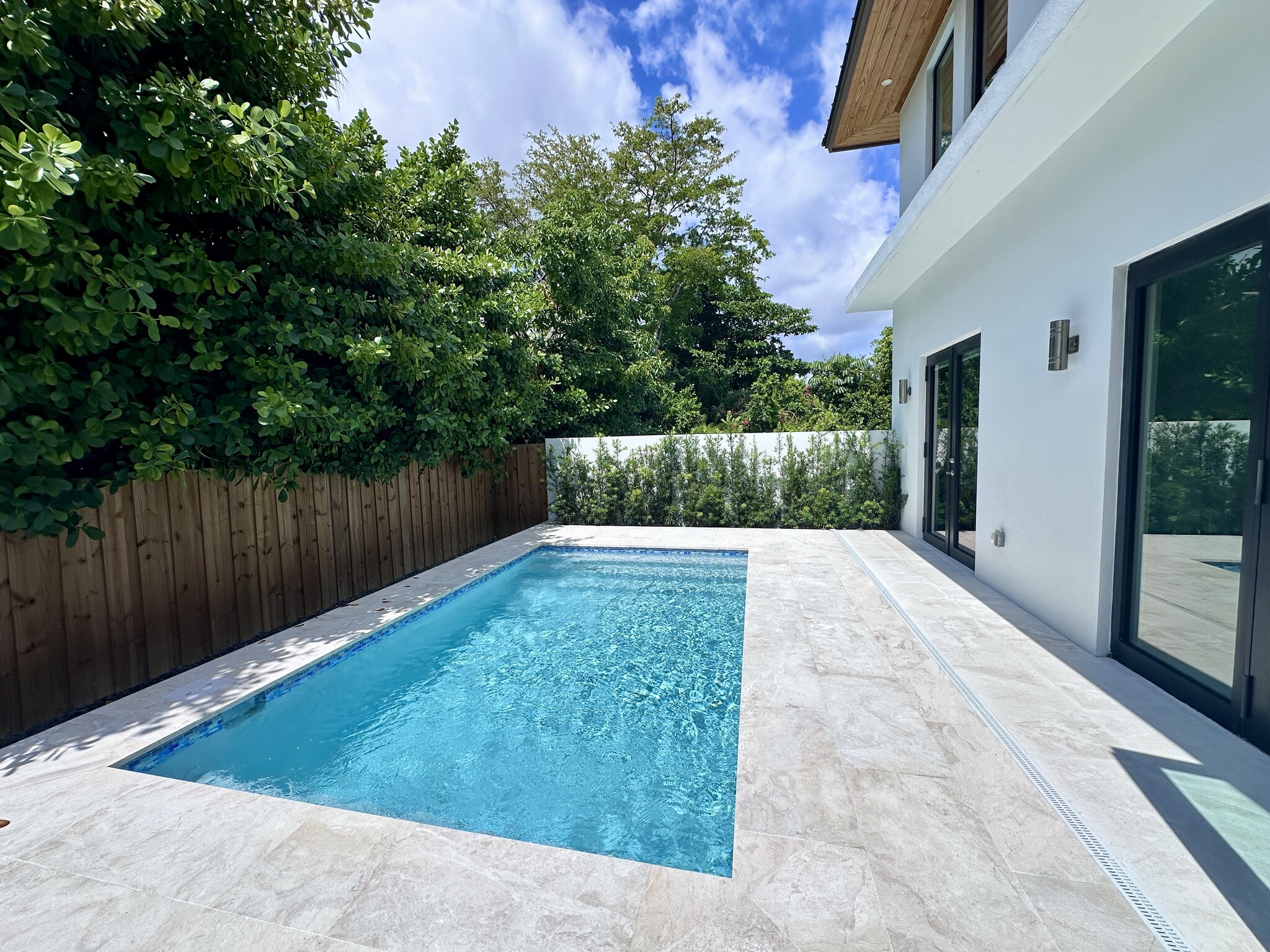 Building Photo - 8410 SW 65th Ave