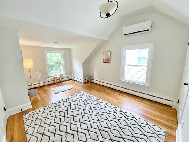 Building Photo - 31 Ziegler Ave