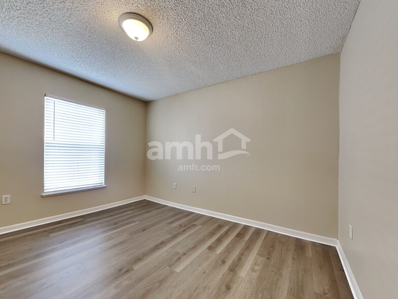 Building Photo - 2126 Wiley Oaks Ln