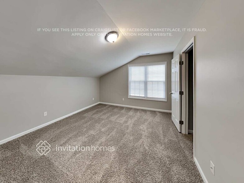 Building Photo - 1900 Red Quartz Dr