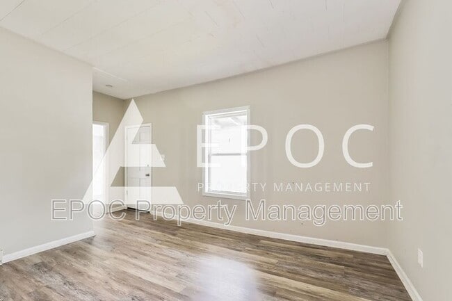 Building Photo - 402 S Flanner St