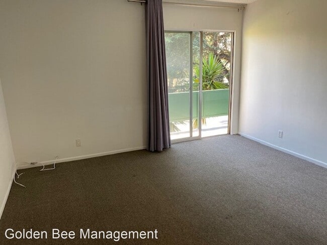 Building Photo - 906 9th St