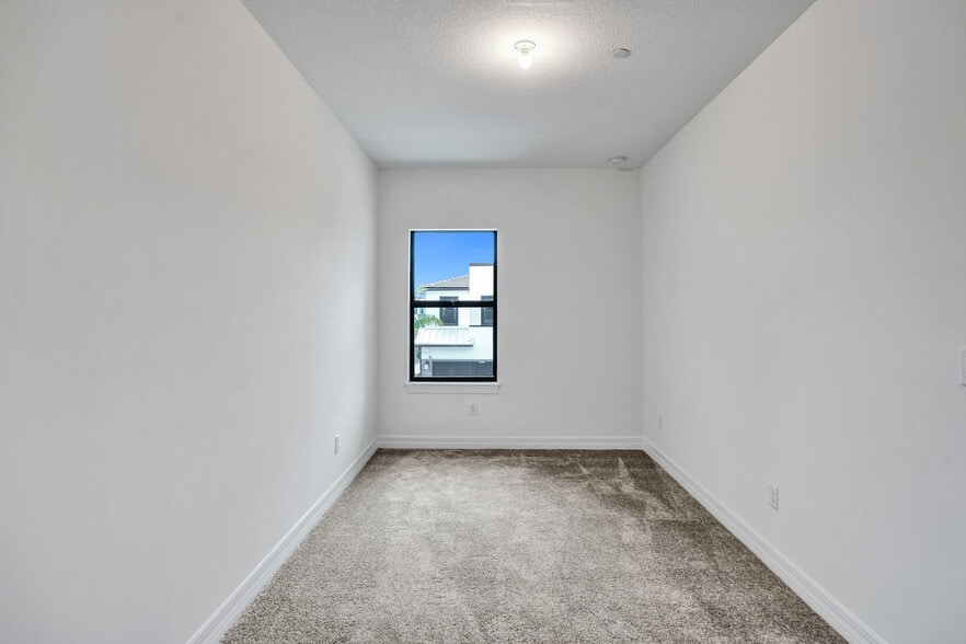 Building Photo - 767 NW 82nd Ter