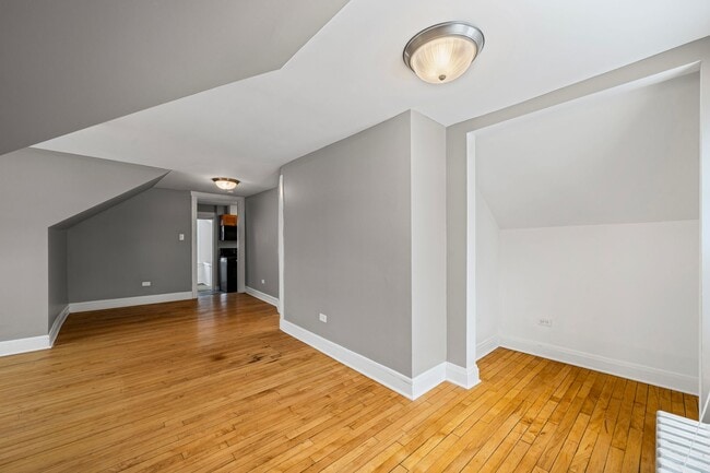 Building Photo - 233 Llewellyn Ave