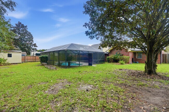 Building Photo - 121 Mill Ct