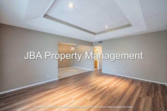 Building Photo - 807 White Rock St