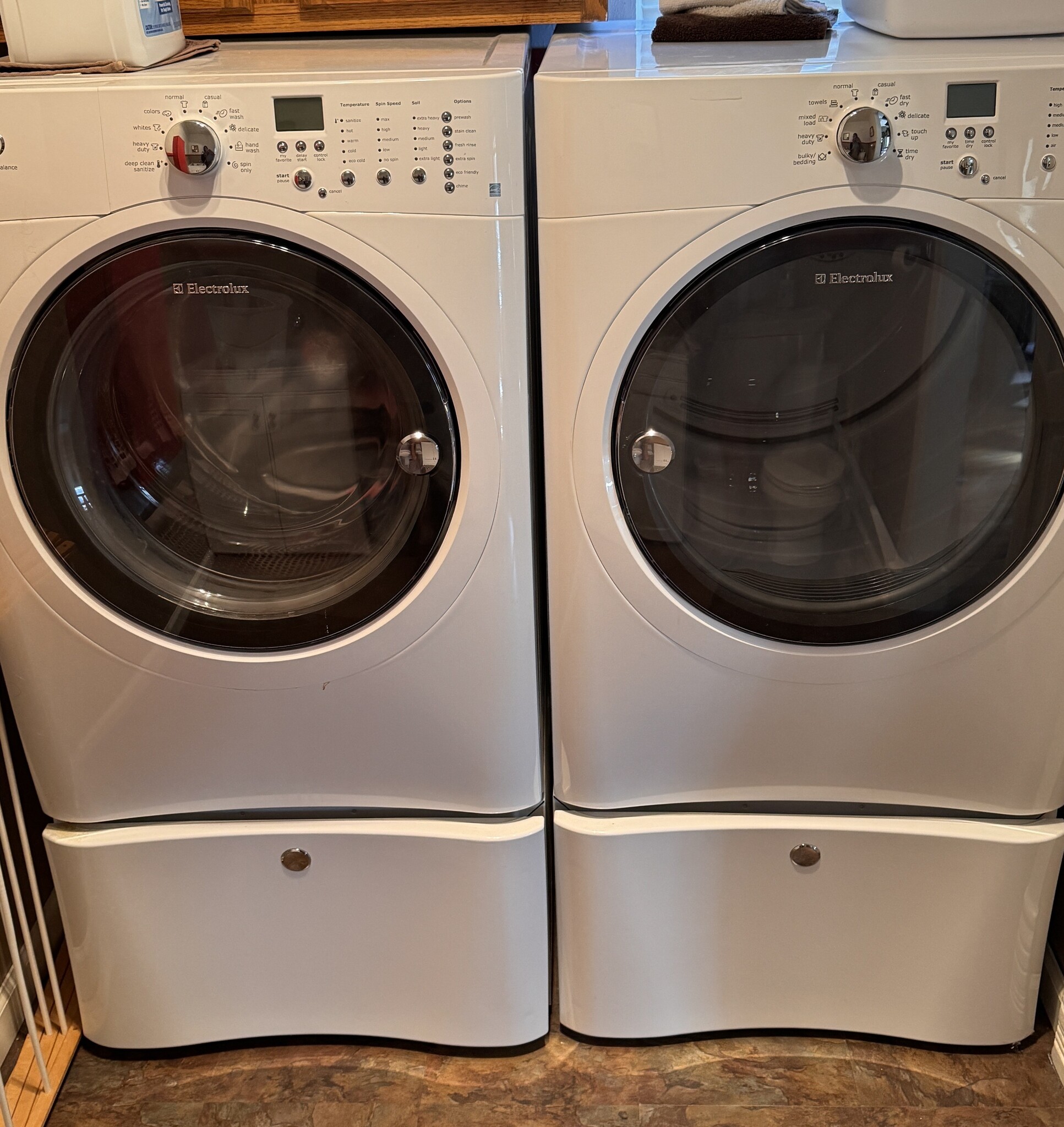 On site laundry - 816 Chestnut St
