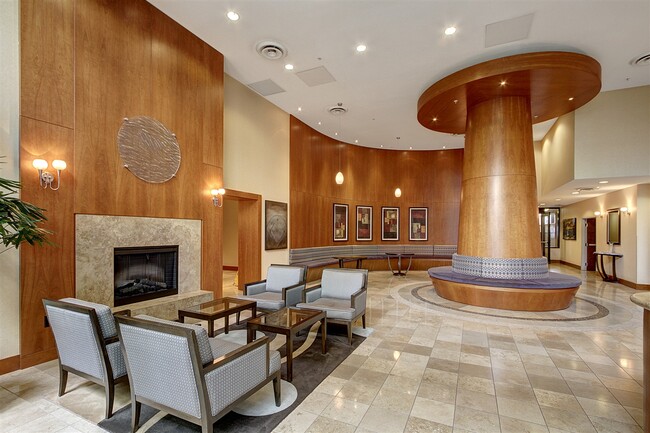 Lobby - 325 7th Ave