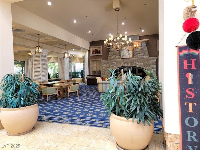Building Photo - 343 Botanic Gardens Dr