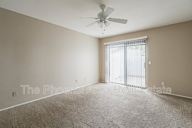 Building Photo - 850 S River Dr