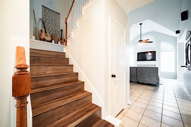 Building Photo - 5810 Misty Island Ct