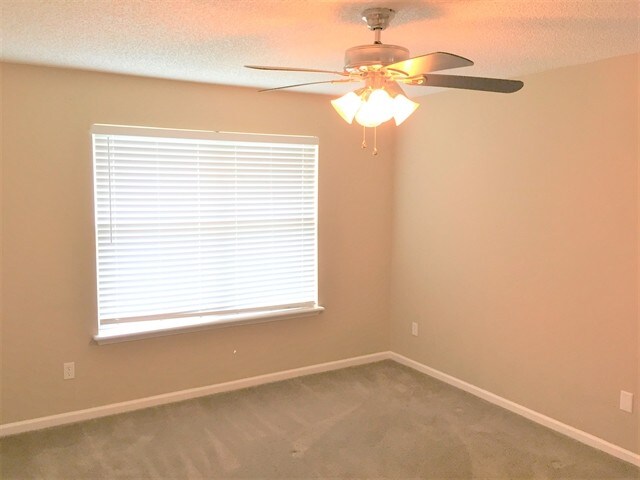 Building Photo - 3668 Arava Dr