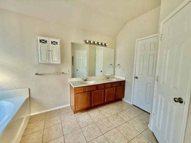 Building Photo - 8720 Flying Ranch Rd