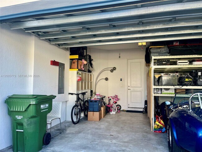 Building Photo - 1346 SW 113th Terrace