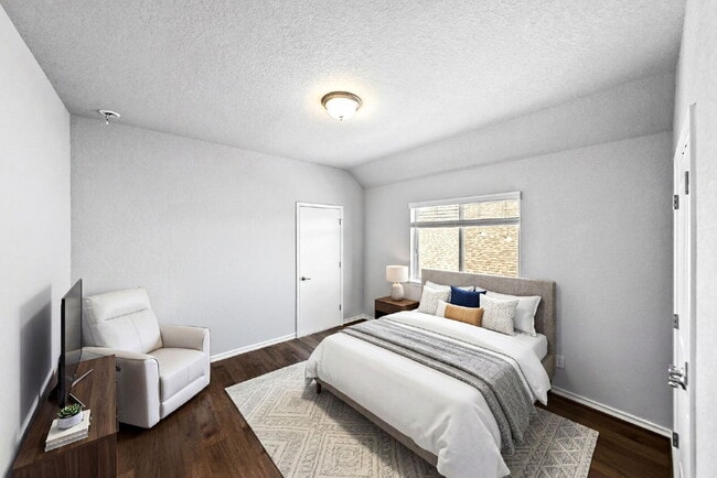 Building Photo - Rare Cibolo Canyons Opportunity | Guest Suite Downstairs, Optional 5th Bedroom, No Carpet, No Rea...