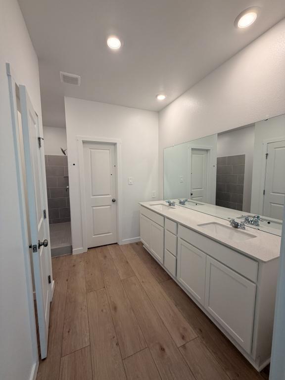 Building Photo - 5063 Loggia Ln