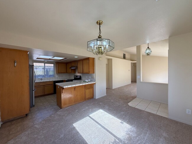 Building Photo - Single Story Home Located in The Gated Community of Hidden Pines