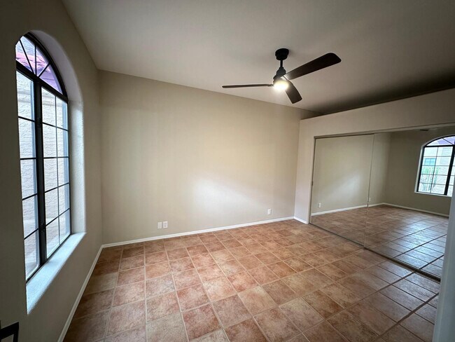 Building Photo - 12237 N Gambel Dr