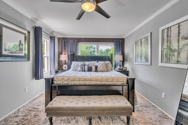 Building Photo - Modern 4 BR Colonial Retreat in River Bend...
