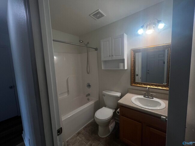 Building Photo - 163 Sagebrook Dr