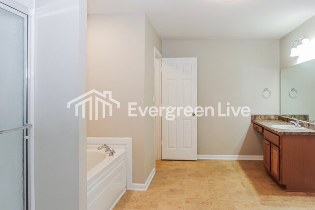 Building Photo - 212 Sagebrook Dr