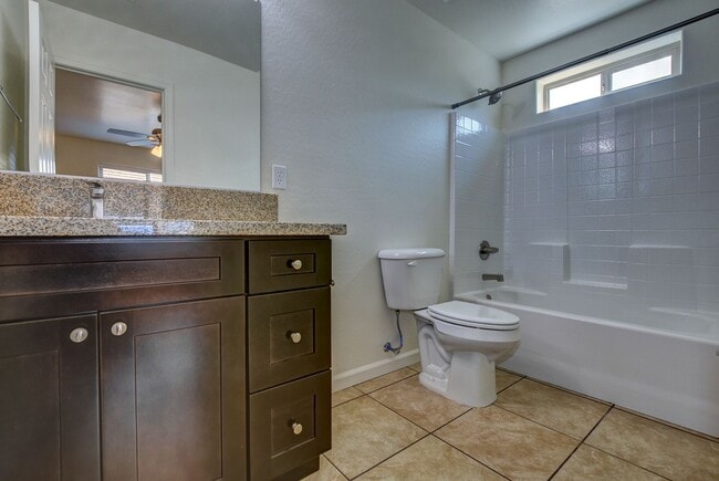 Building Photo - 3850 E Teri Ct