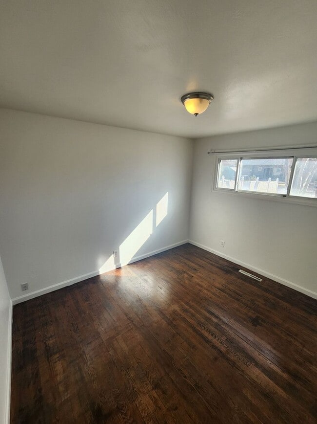 Building Photo - Wonderful Home