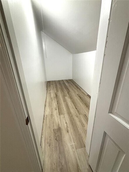 Building Photo - 2305 Eastgate Dr SW