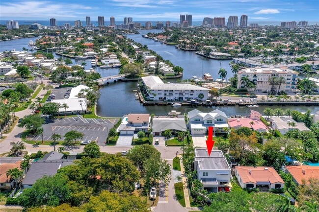 Building Photo - 544 N Victoria Park Rd