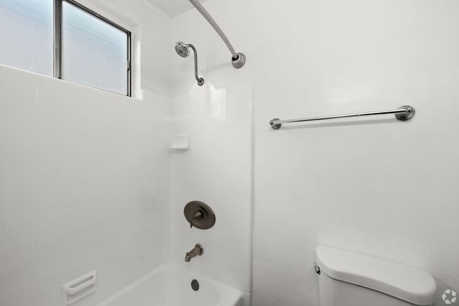 Interior Photo - 1275 Federal Ave