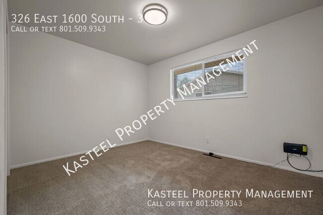 Building Photo - 326 1600 S