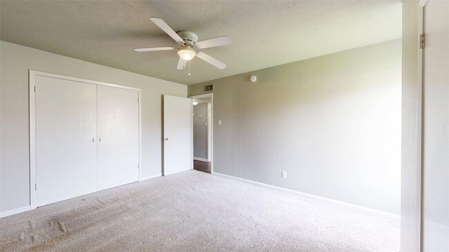 Building Photo - 3800 E 29th St