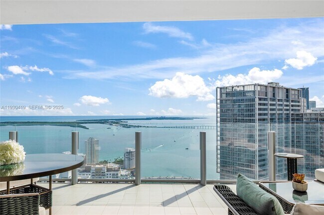Building Photo - 300 Biscayne Blvd Way