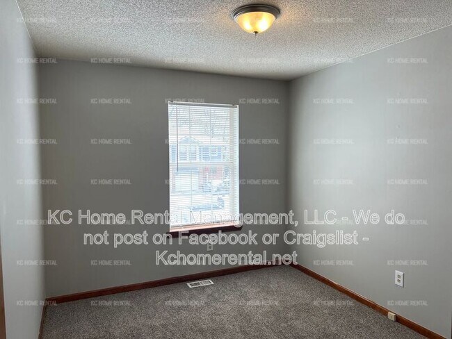 Building Photo - 8002 NW 79th Pl
