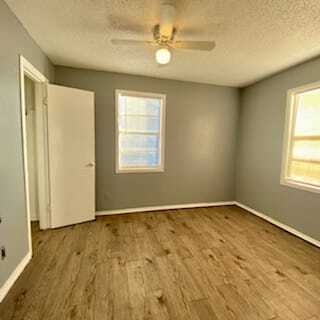 Building Photo - 808 N Detroit Ave