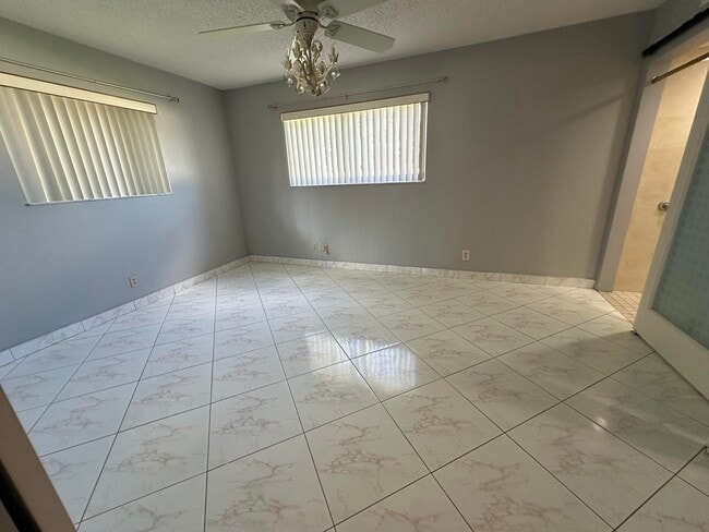 Building Photo - 14905 Wedgefield Dr