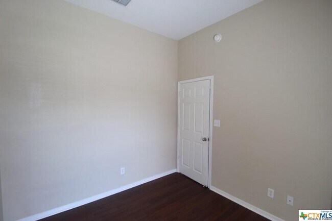 Building Photo - 2603 Jasmine Ln