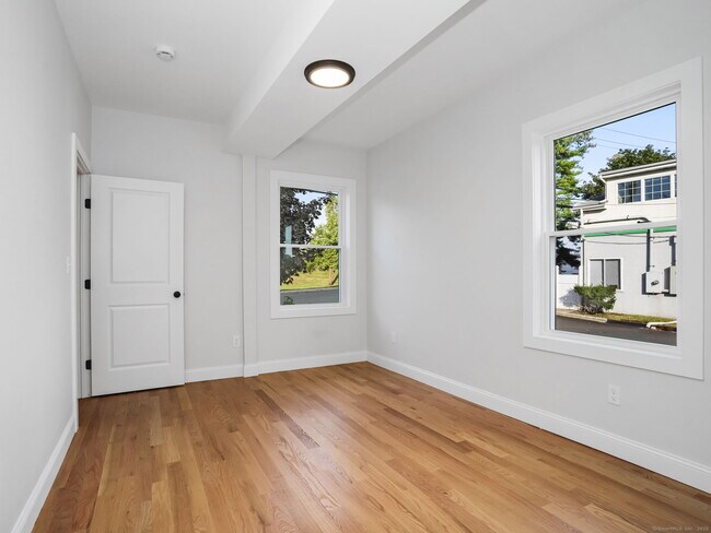 Building Photo - 3 Seaview Ave