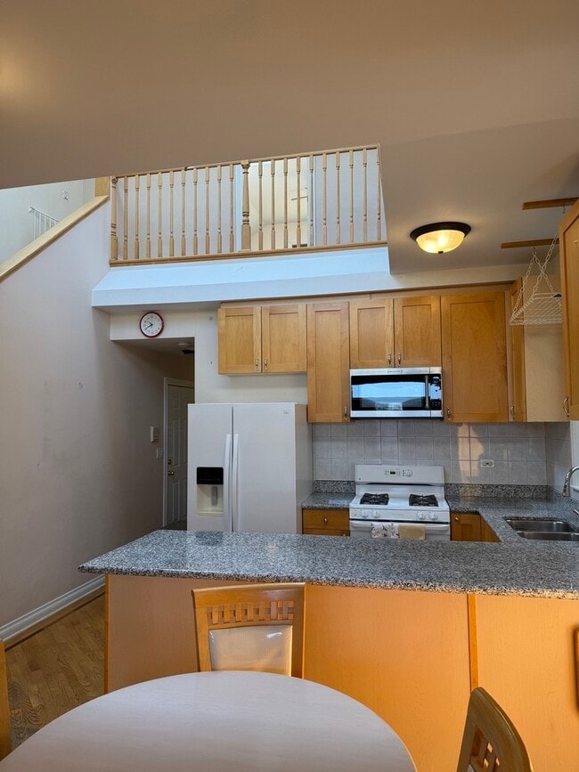 Building Photo - 2645 W Haddon Ave