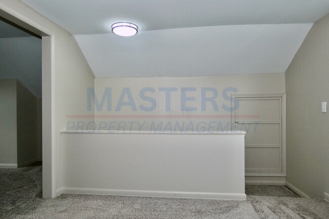 Building Photo - 3453 St Bernard Dr