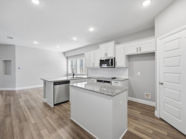 Building Photo - 701 Presidio St