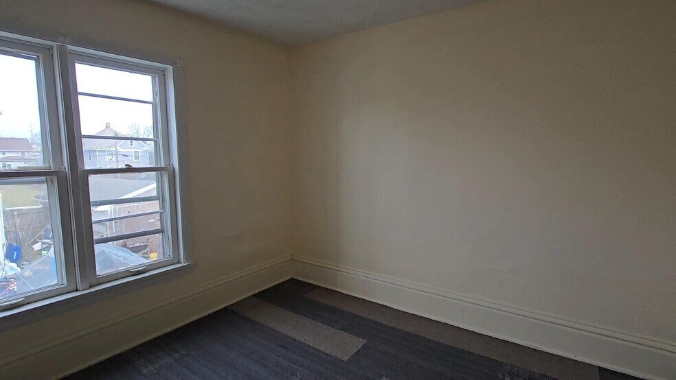 Building Photo - 1134 S Linden Ave