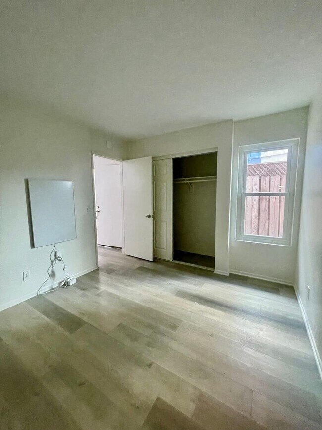 Building Photo - 2175 Pierpont Blvd