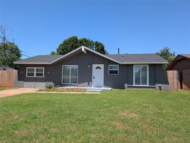 Building Photo - 2701 SE 46th St