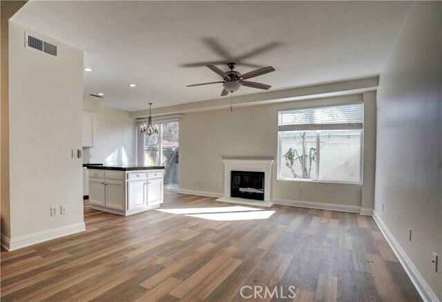 Building Photo - 7124 Farralone Ave