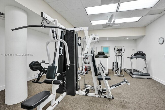Building Photo - 925 Oak Harbour Dr