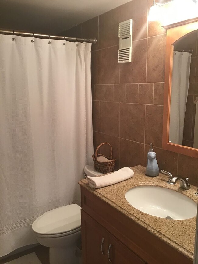 Building Photo - Amazing Ocean View from Pool and Jacuzzi - 1bdrm 1Ba in Datyona Beach