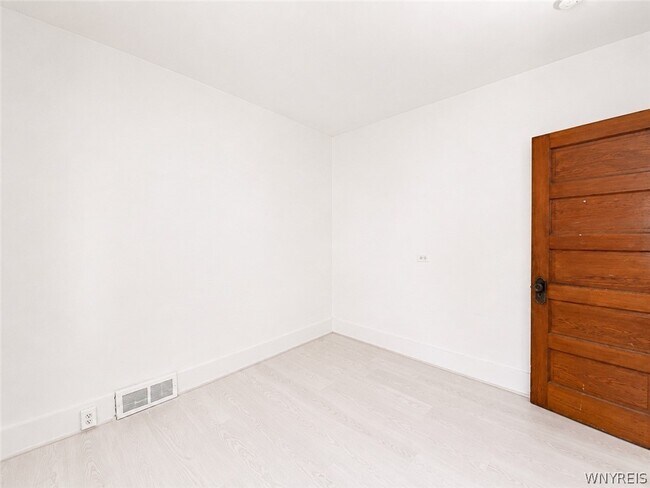 Building Photo - 165 Dearborn St