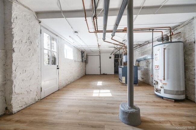 Building Photo - 2 Byworth Rd